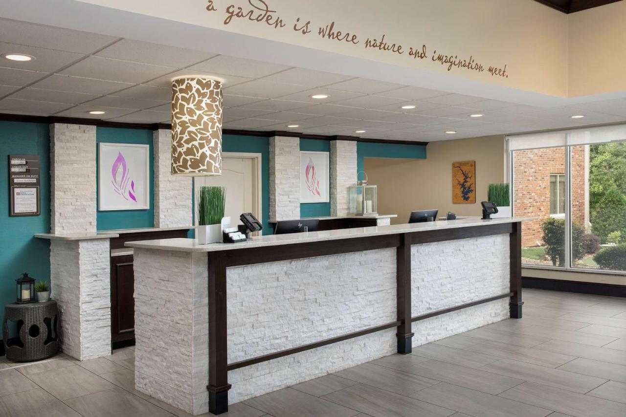 Hilton Garden Inn Charlotte/מורסוויל מראה חיצוני תמונה