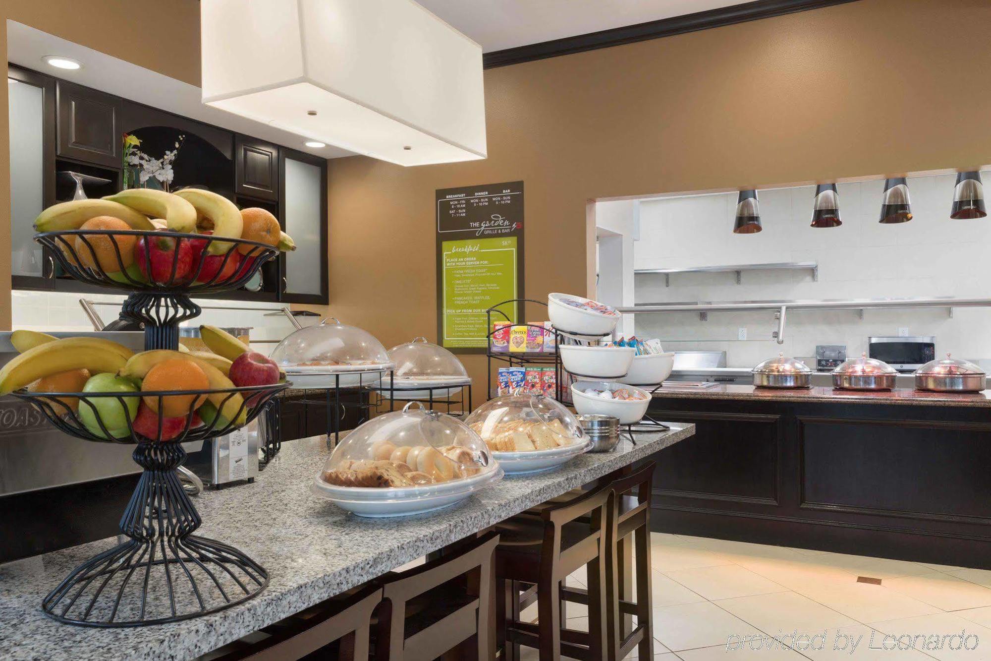 Hilton Garden Inn Charlotte/מורסוויל מראה חיצוני תמונה
