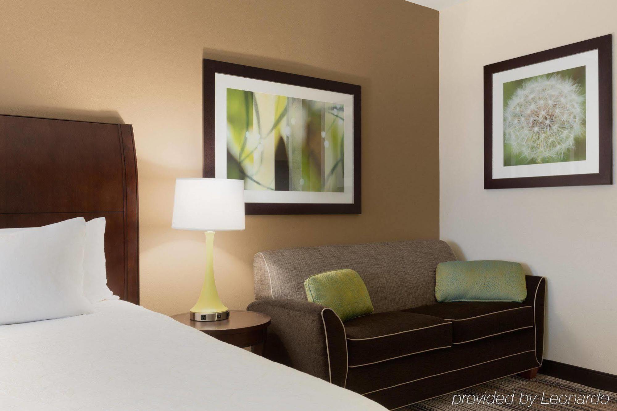 Hilton Garden Inn Charlotte/מורסוויל מראה חיצוני תמונה